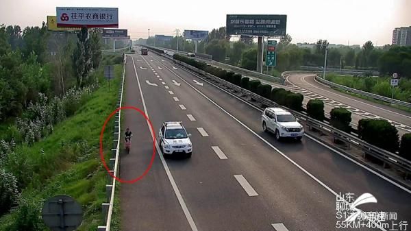  电动车|太危险！女子骑电动车上高速，还和交警“飙”起了车