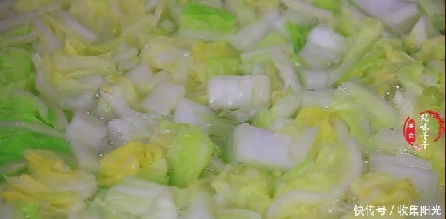 做法|白菜别炒着吃了,教你特色做法,酸爽开胃,下饭下酒特过瘾
