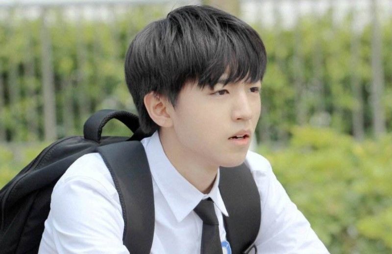  评价|《中餐厅》邀请医护人员吃饭，评价王俊凯：躲在角落里不想抢镜