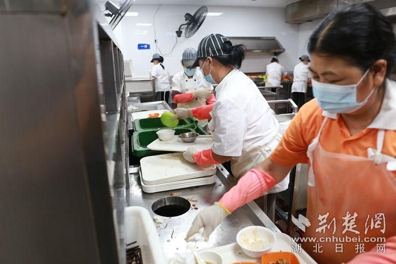 举措|拒绝“舌尖上的浪费” 武汉开发区机关食堂多举措推进光盘行动