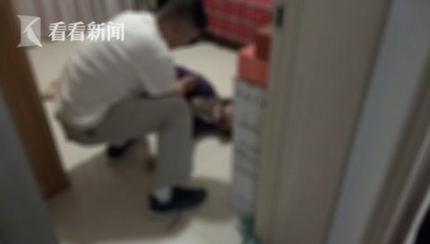  紧急|丈夫凌晨群发“杀妻”照 警方紧急破门后发现…