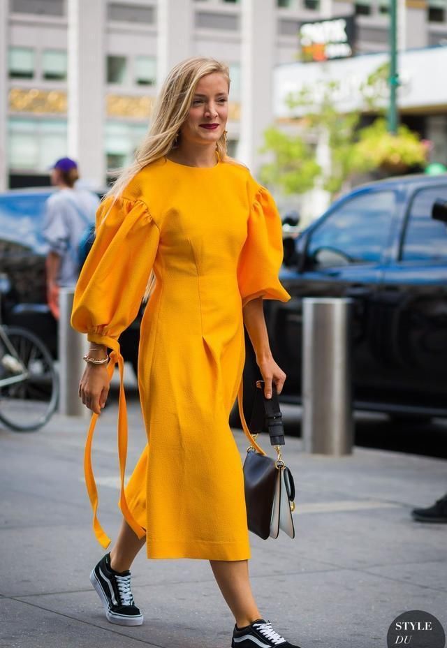  探索|泡泡袖、蛋糕裙、创意丹宁……探索2021早春6个时髦单品关键字！