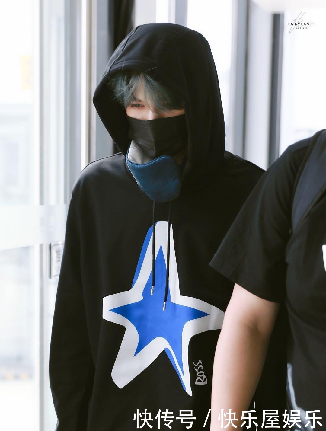 公司|乐华艺人是提线木偶朱正廷演唱会读信,竟发现内容被篡改