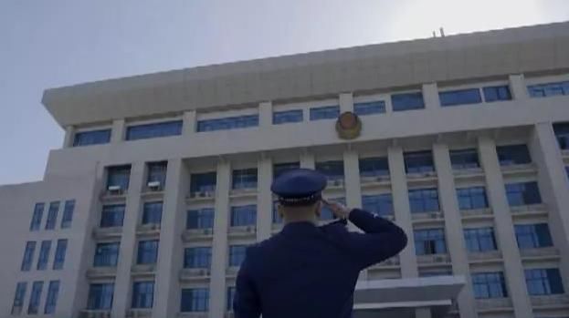 年轻|一位30岁的小伙,却成了全国最年轻的刑侦专家,他是咋做到的