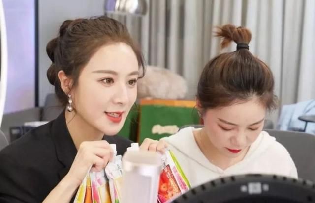 综艺节目|网红纷纷转型为哪般？李佳琦、李雪琴后，薇娅也要转型综艺？