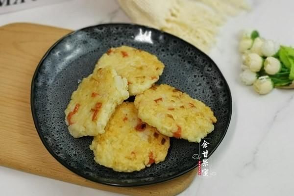  分钟|剩米饭不做炒饭，也不要再蒸了，巧变花样早餐，10分钟就上桌