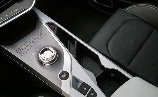  新车|几何C正式上市 补贴后售12.98-18.28万元