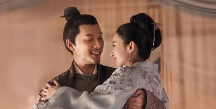 帮忙|42岁冯绍峰再接古偶剧被群嘲，因赵丽颖帮忙介绍，才勉强接受？