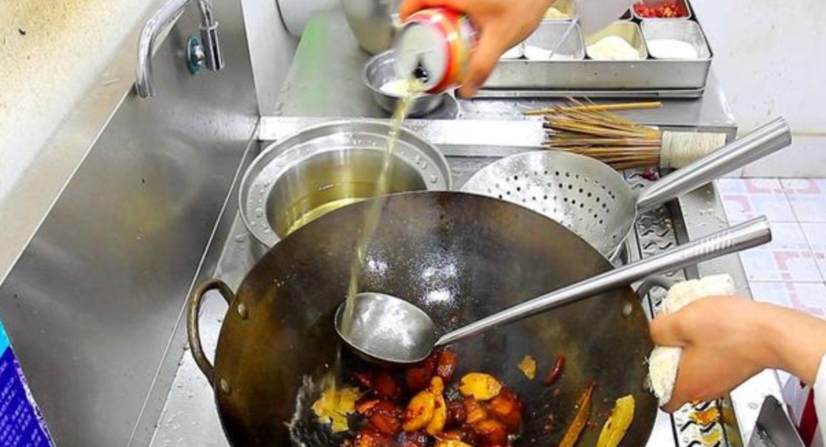 干净|做红烧肉,别急着下锅!大厨教你一招,肉质软糯不油腻,入口即化