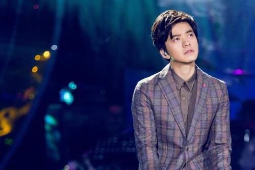  段子|李健上节目又讲段子，主持人都拉不住！网友：我怀疑你在开车？