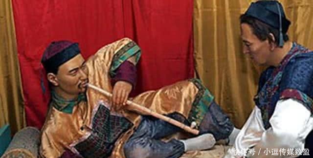 满洲|日本人统治下的满洲:官员抽完鸦片喝人奶,小孩抽鸦片还可以打折