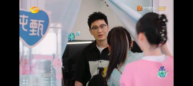  杨超越的名|《中餐厅》史上流量最高的飞行嘉宾来临，赵丽颖、黄晓明态度不一