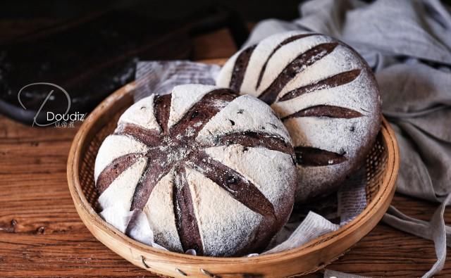 馒头|老婆买了几十斤面粉,说学做包子馒头,吃得快吐了,今天才换花样