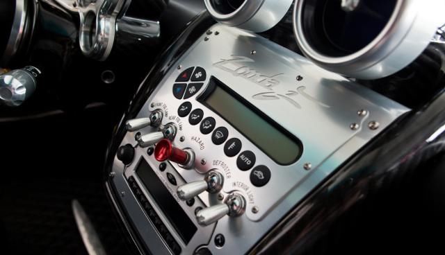  高贵|超跑身份高贵，身上的零件则未必