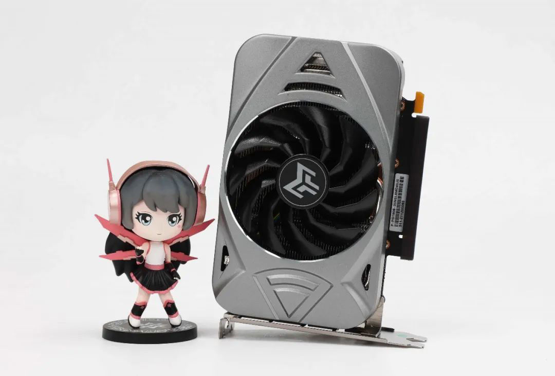 影驰 RTX 3050 金属大师 MINI 显卡降至 1499 元