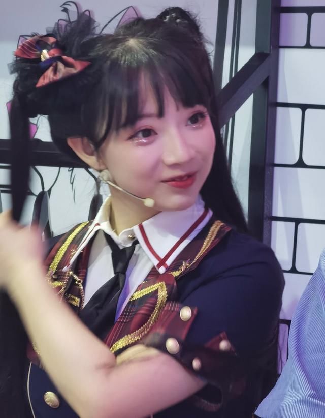  质疑|Lo圈顶流王奕萌现身CJ现场，打破换头质疑，还得到汪东城的肯定