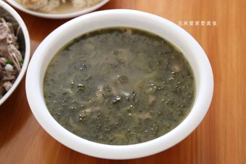  抠门|晒晒农村聚餐家宴，6菜1汤15个人吃，网友：抠门，菜太少，不够吃