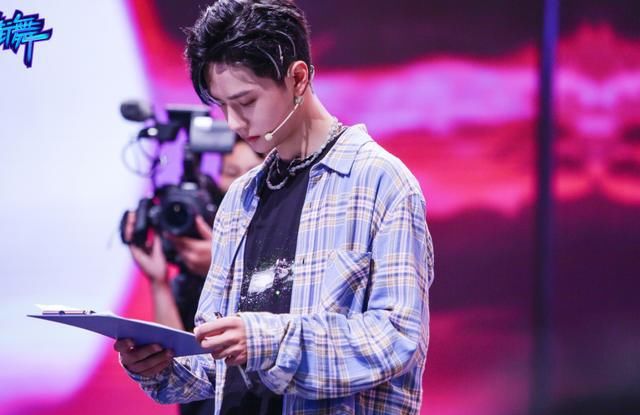  张艺兴|王一博每次去台湾，都喜欢住钟汉良家，原因很现实