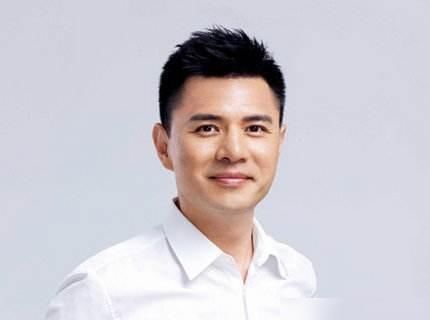  创业|央视最“正义”主持人，揭露企业内幕被迫辞职，回乡创业大获成功