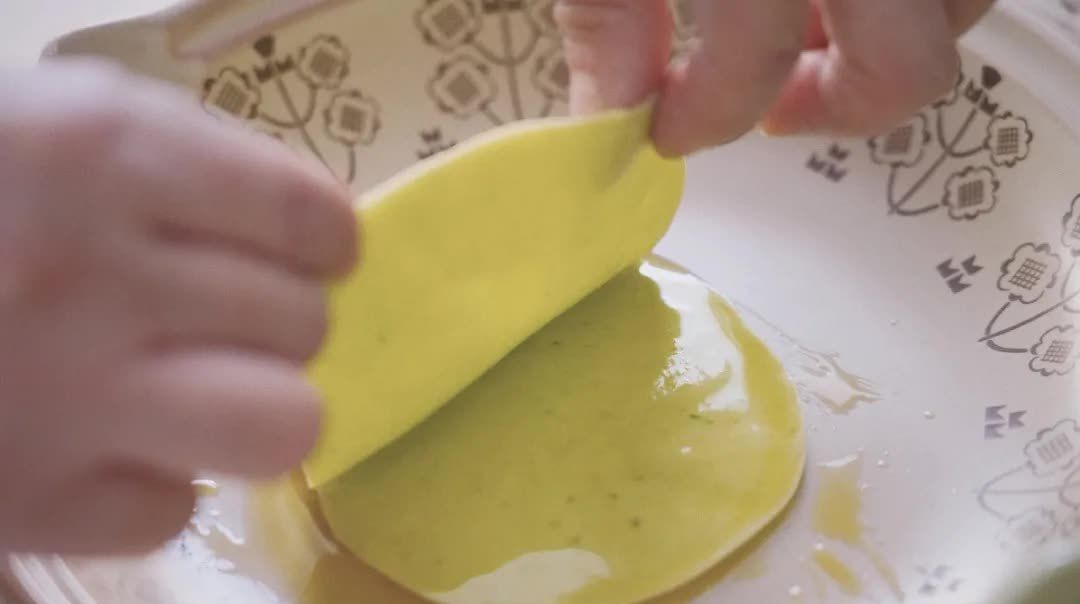 夏季|10分钟就能完成的蒸春饼,香嫩薄软,一次吃10张,夏季必吃!