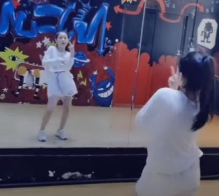  新颜|不愧为赵四孙女？赵兰妮跳舞惊艳网友，象牙山新颜值担当非她莫属