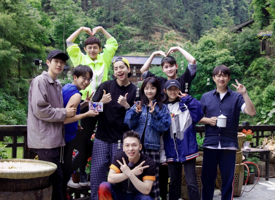 表情|《向往3》熊梓淇说曾跟张子枫演CP,谁发现黄磊表情太真实了