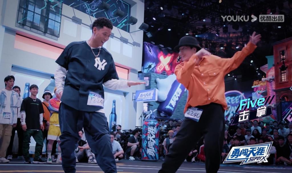  街舞|《街舞3》王嘉尔赛道出现黑马，无人认识却燃爆全场！