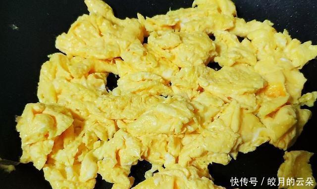 好吃|萝卜怎么做很好吃,与鸡蛋搭配既营养又美味,他简单易做