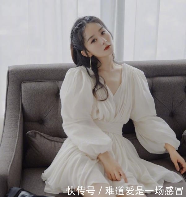 天际|赵丽颖中餐厅发布会路透曝光,和杨紫用同一个造型师,却美出天际