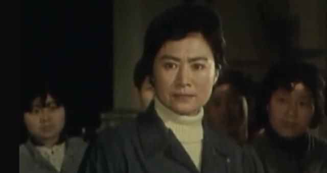  舞台姐妹|谢晋、《小花》导演张铮均用她出演主要角色，今80岁仍活跃影坛