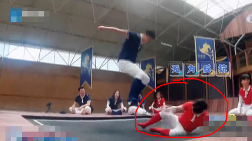  嘉宾|《奔跑吧》节目中首次，男嘉宾遭导演怒怼，女嘉宾却又怒怼男导演