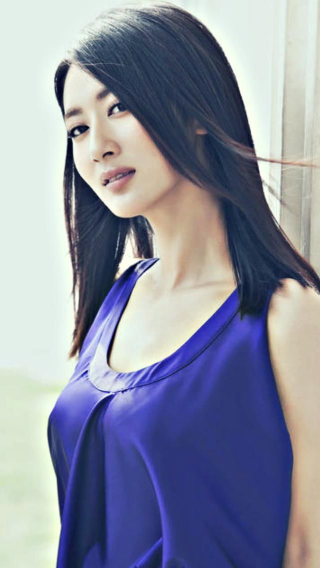 时尚|郭珍霓时尚写真照,尽显柔美气质