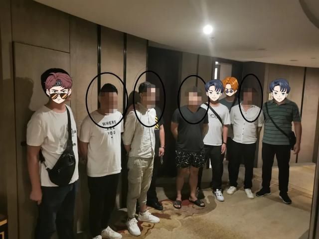 民警|画面曝光!南安民警酒店抓捕,床上厕所沙发都有嫌疑人