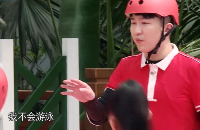  baby|张大大跟baby撒娇，说自己不会游泳，她的反应让人直呼过瘾！