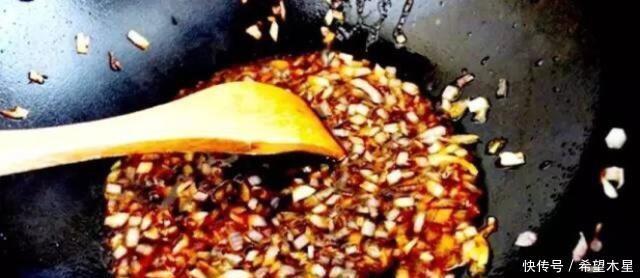 广东|他以前是“中国包子”,名为满,现在却掉到了祭坛上