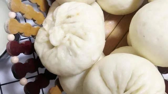  包子|蒸梅干菜包子，铺一层它，更清香，香味独特，滋味鲜美，开胃