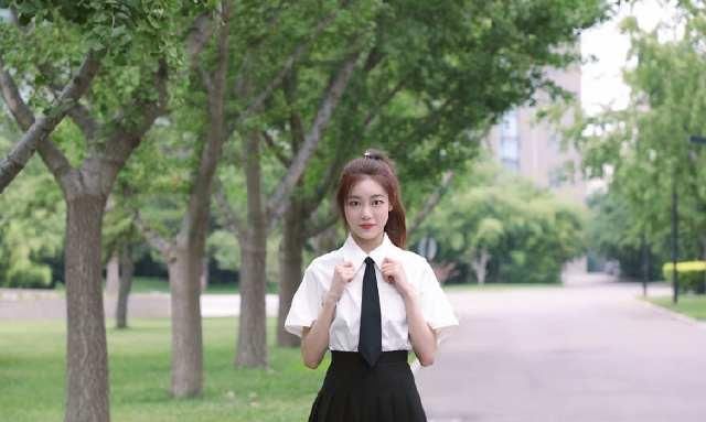  明星导师|《青春有你2》未出道的冯若航居然当导师了！