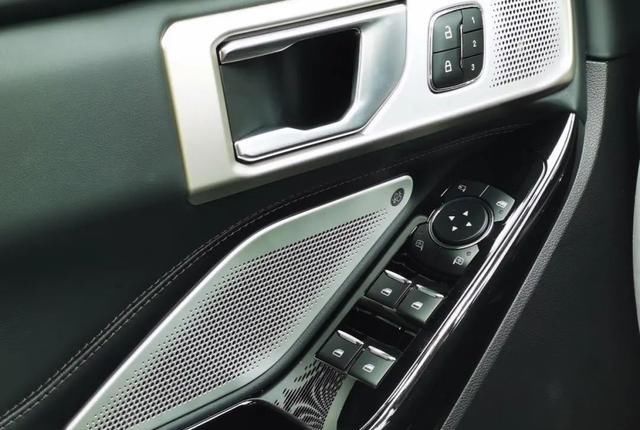  福特|精致的“大兄弟”儿，试驾长安福特全新探险者