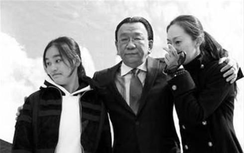  心中|高手！面对诸多网友的质疑，侯耀华：心中有佛，看谁都是佛