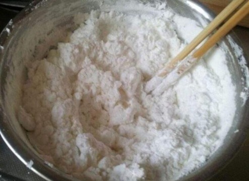 面团发酵|蒸馒头多加一点它,10分钟发满盆,馒头又香又软!快来瞧一瞧吧