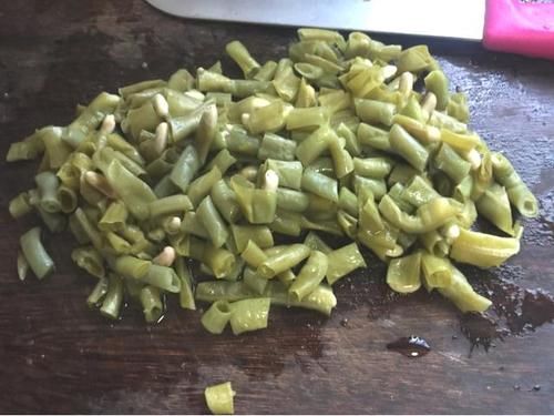 酸爽|外婆腌的酸豆角,方便又卫生,和它一起炒,酸爽倍脆真下饭