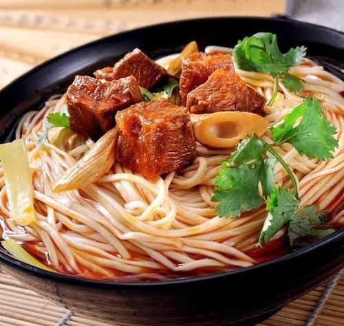 牛肉面|好吃到连汤都喝完的面食,你不馋吗?