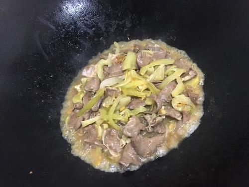 开胃|秋天此肉比牛肉好，38一斤，加点咸菜炒炒，开胃养心又下饭