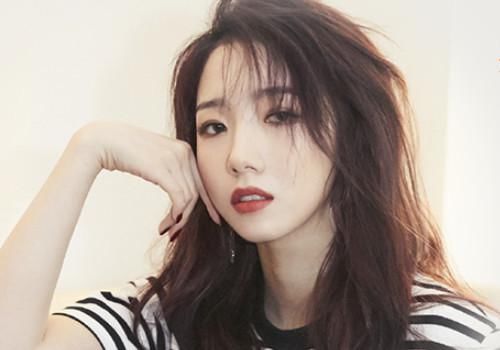  超越|火箭少女出道年龄，孟美岐20，杨超越20，她却只有18岁!