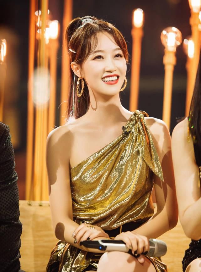  感动|伊能静给蓝盈莹写小作文，网友：没看节目都会被感动