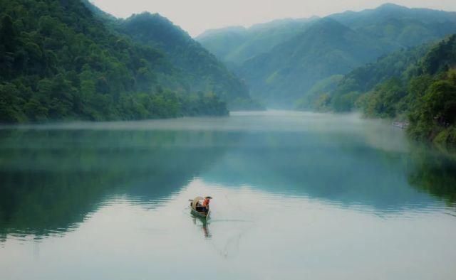  分享|华服打卡，有一种意境美叫中国湖||小布分享