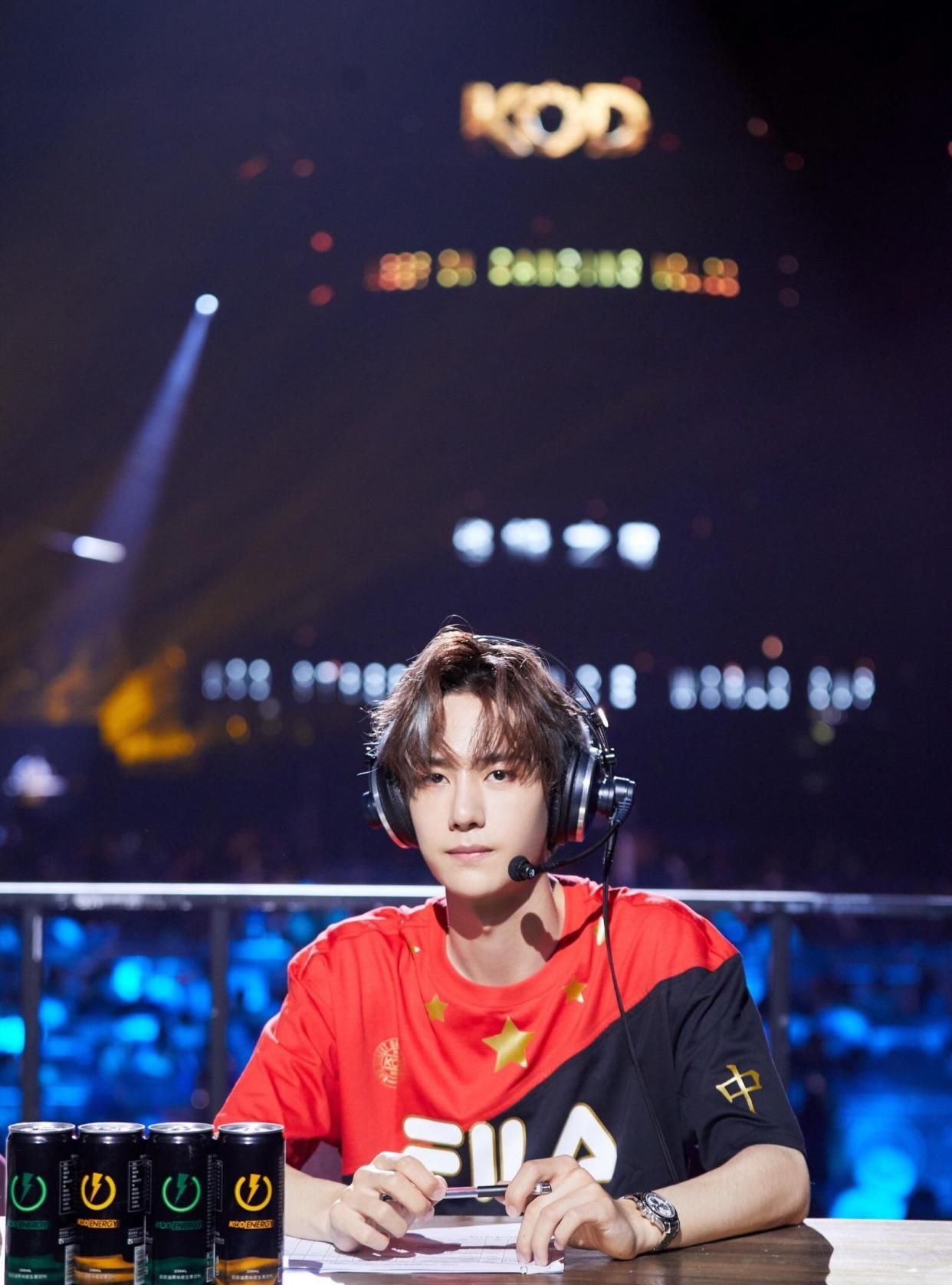  舞者|《这就是街舞》开播 有人说王一博不尊重舞者 凭啥让他做队长？