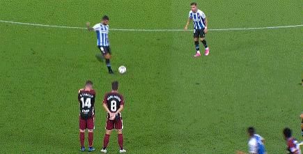 西班牙人|武磊西乙开门红！这个镜头充满霸气，并非他的1传1射