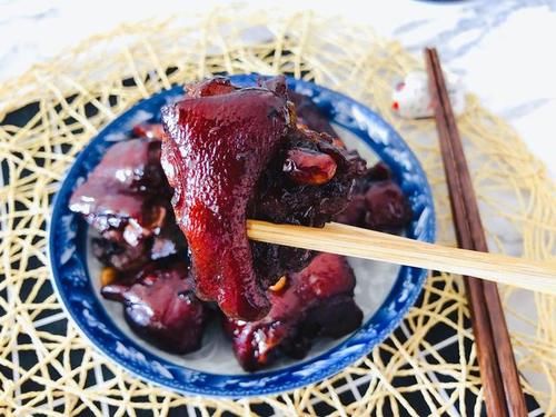 翻倍|猪蹄和它是绝配,用一种食材代替水,不仅软烂入味,还营养翻倍