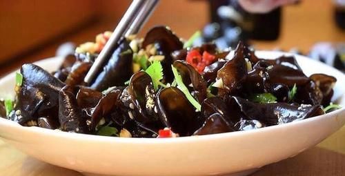  凉拌木耳|木耳最好吃的做法，不用炒，简单一做，给大鱼大肉都不换